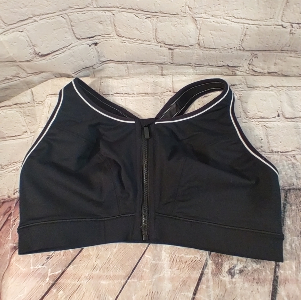 Livi Active Wire Free Black Sports Bra Zip Front 40D